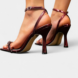 Elegantes Tacones Stiletto Multicolor con Correa al Tobillo para un estilo único