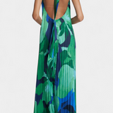 Vestido Largo Giselle con Plisado, Escote Halter y Estilo Elegante en Movimiento