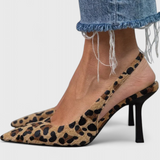 Tacones Sarahi Elegantes con Detalle de Garras y Diseño Animal Print para un Estilo Único