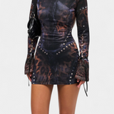 Tabea Vestido Mini Estampado con Manga Acampanada para un Look Chic y Elegante