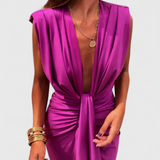 Elegante Vestido Midi Lakisha con Fruncido y Escote Profundo