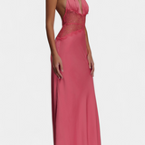 Elegante Vestido Largo Ashanty con Escote Halter y Detalles de Encaje Transparente en la Cintura