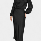 Elegante Vestido Maxi Cecila con Cuello Alto y Encantador Detalle Floral