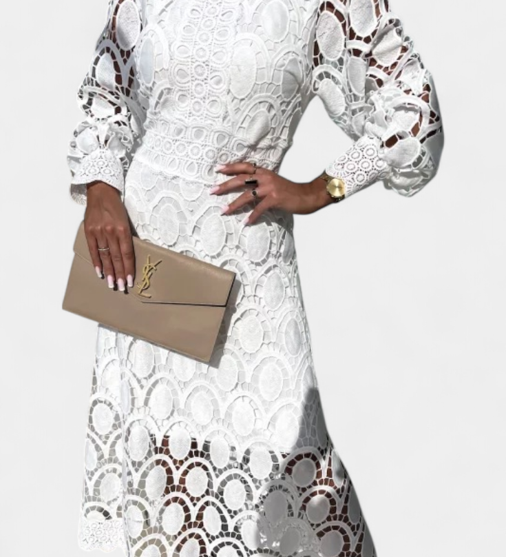 Elegante Vestido Midi de Encaje Lucinda con Mangas Farol y Cuello Alto para un look sofisticado
