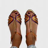 Sandalias Raluca Doradas con Correa en T Multicolor y Hebilla - Estilo Elegante y Confort Garantizado