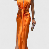 Elegante Vestido Midi Lakisha con Fruncido y Escote Profundo