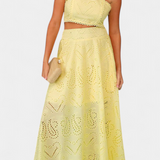 Danitza Elegante Conjunto Romántico de Encaje Floral Calado para un Look Sofisticado