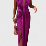 Elegante Vestido Midi Lakisha con Fruncido y Escote Profundo