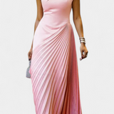 Vestido Maxi Asimétrico Sin Mangas Elyna con Cuello Mock para un look elegante y moderno