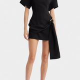 Coraline Vestido Mini Elegante con Cintura Drapeada y Detalle de Hebilla Dorada