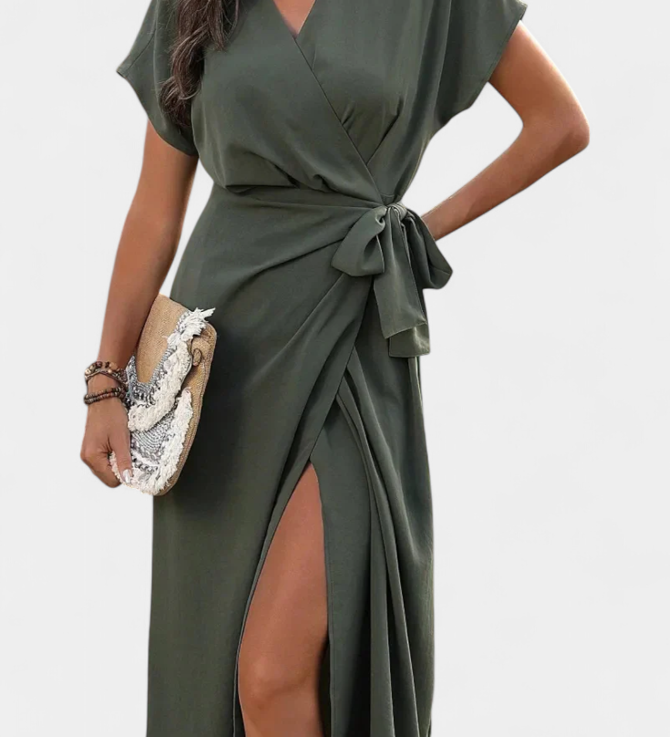 Begoña Vestido Cruzado Elegante con Cinturón y Detalle de Abertura Sutil