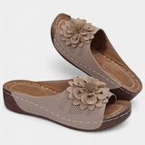 Sandalias Ortopédicas con Flor 3D y Suela Acolchada para Comodidad y Estilo