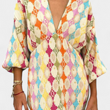 Elegante vestido maxi Shanice con moderno estampado geométrico