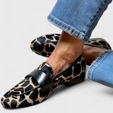 Zapatillas de Cuero Annelore con Tacón Bajo y Diseño Único para un Estilo Elegante
