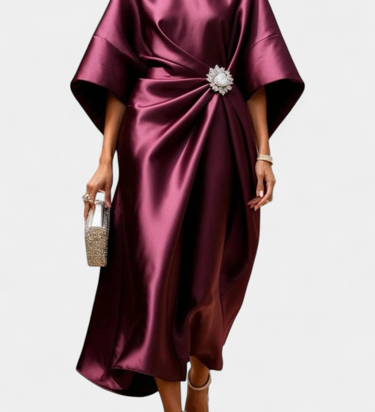 Elegante Vestido Largo de Satén con Brillo Lujoso Ubelia