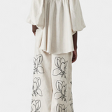 Helen Elegante Conjunto Floral con Pantalón Ancho y Manga Globo para un Estilo Confortable y Sofisticado