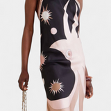 Vestido Rosenda con Espalda Abierta y Estampado Abstracto para un Estilo Elegante y Moderno