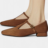Elegantes Tacones Bajos Elly con Tira y Hebilla para un estilo cómodo y sofisticado