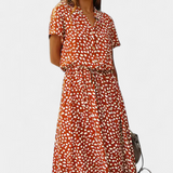 Rovena Vestido Midi de Lunares con Cuello Camisero y Cintura Ajustable - Elegancia y Comodidad para Cualquier Ocasión