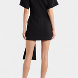 Coraline Vestido Mini Elegante con Cintura Drapeada y Detalle de Hebilla Dorada