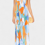 Vestido Largo Giselle con Plisado, Escote Halter y Estilo Elegante en Movimiento