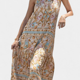 Elegante vestido largo de seda con hermoso estampado de Tesoros del Océano