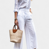 Conjunto Rosa Sabina con Camisa Suelta y Pantalones Capri Elegantes