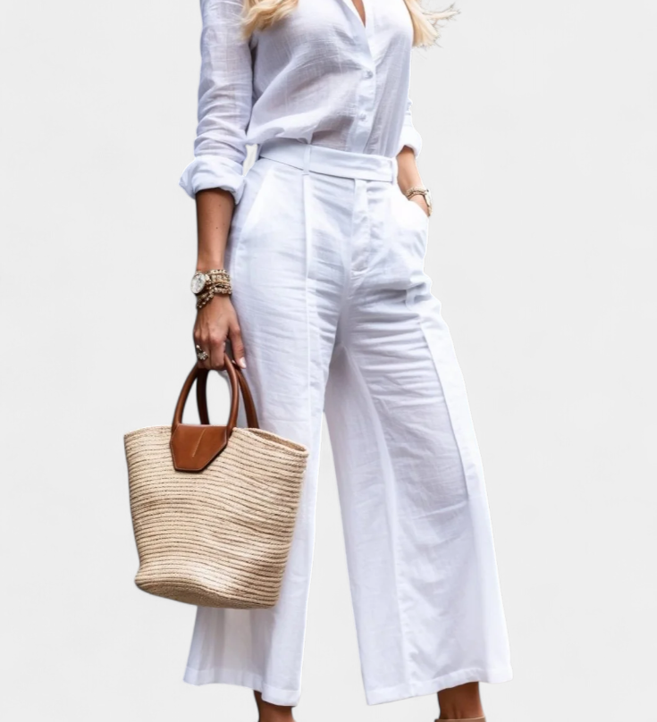 Conjunto Rosa Sabina con Camisa Suelta y Pantalones Capri Elegantes