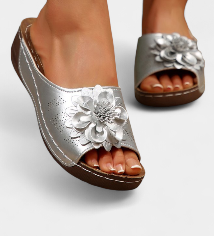 Sandalias Ortopédicas con Flor 3D y Suela Acolchada para Comodidad y Estilo