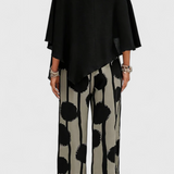 Conjunto Asimétrico Aleida con Top Moderno y Pantalón Estampado Elegante