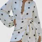Romara Vestido Mini de Lunares con Manga Larga y Cintura Entallada - Perfecto para un estilo chic y cómodo