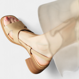 Sandalias Milie Retro con Punta Cuadrada y Tacón Épico para un Estilo Inigualable