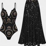 Ahria Bañador con Falda y Encantador Detalle Floral Calado