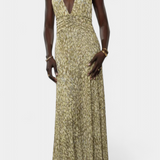 Elegante vestido maxi de lunares con escote halter y cintura fruncida para un estilo inolvidable