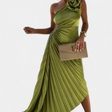 Elegante Leire Vestido de Cóctel Asimétrico con Aplique Floral y Falda Plisada para Destacar en Cada Ocasión
