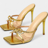 Brenda Tacones Stiletto Elegantes con Lazo Metálico y Detalles de Patchwork