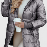 Marcella Abrigo Aislante y Acogedor con Capucha para Máxima Comodidad