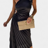 Elegante Leire Vestido de Cóctel Asimétrico con Aplique Floral y Falda Plisada para Destacar en Cada Ocasión