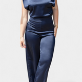 Francis Mono con Corte Fluido y Sin Espalda para un Estilo Elegante