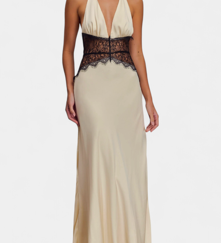 Elegante Vestido Largo Ashanty con Escote Halter y Detalles de Encaje Transparente en la Cintura