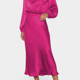 Elegante Vestido Maxi Cecila con Cuello Alto y Encantador Detalle Floral