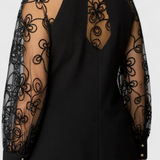 Elegante Vestido de Encaje con Mangas Largas y Cuello Redondo para un Look Sofisticado