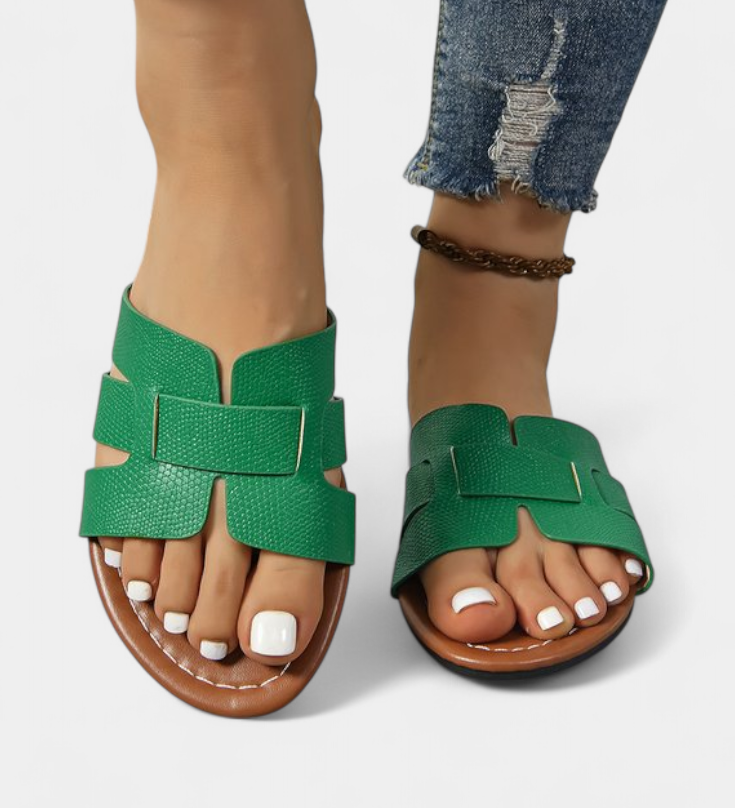 Silvia Sandalias Planas con Elegante Diseño Clásico y Moderno Corte Geométrico