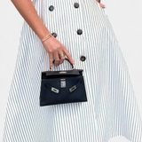 Diana Vestido Camisero Midi a Rayas con Cintura Anudada - Elegancia Casual y Sofisticada