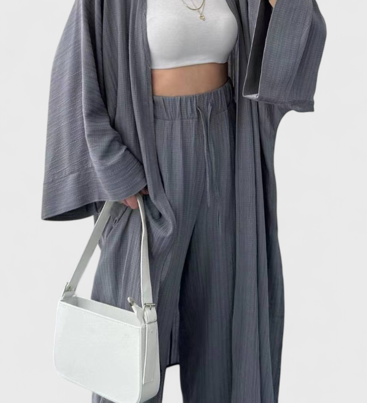 Caspian Conjunto de Dos Piezas con Kimono Largo para un Estilo Cómodo y Elegante