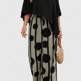 Conjunto Asimétrico Aleida con Top Moderno y Pantalón Estampado Elegante