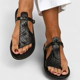 Tavia Sandalias Negras con Hebilla y Elegante Detalle Animal Print en Relieve