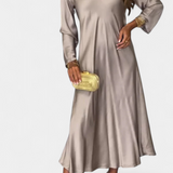 Vestido Elegante Riva con Escote en V y Mangas Largas para un Look Sofisticado