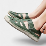 Sandalias Ergonómicas de Cuero Sintético Kaia con Diseño de Corte Lateral para Máxima Comodidad