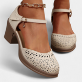 Elegantes Botines de Mujer en Cuero Sintético con Detalle de Hebilla Decorativa